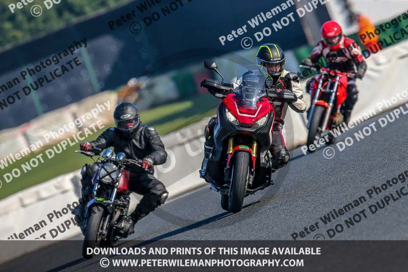 PJM Wedding Photography;enduro digital images;event digital images;eventdigitalimages;mallory park;mallory park photographs;mallory park trackday;mallory park trackday photographs;no limits trackdays;peter wileman photography;racing digital images;trackday digital images;trackday photos